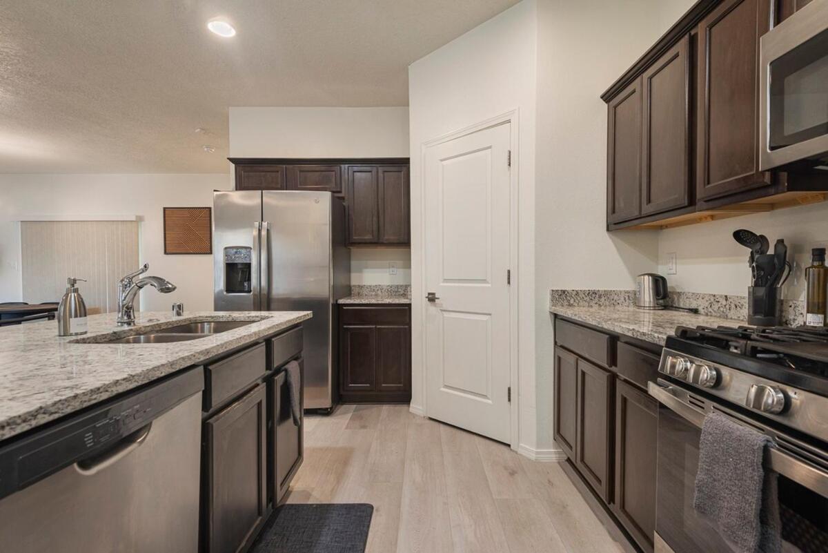 Modern Home 3Br Next To Airport & Netflix Albuquerque Exterior foto